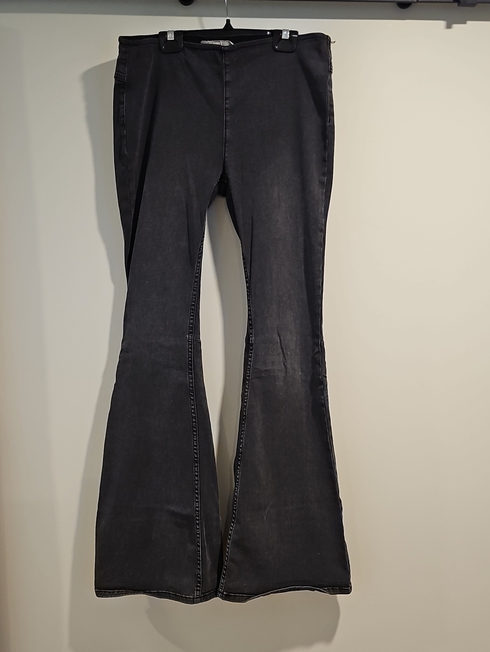 Free People Elastic Waist Pull On Flare Jeans Size 29